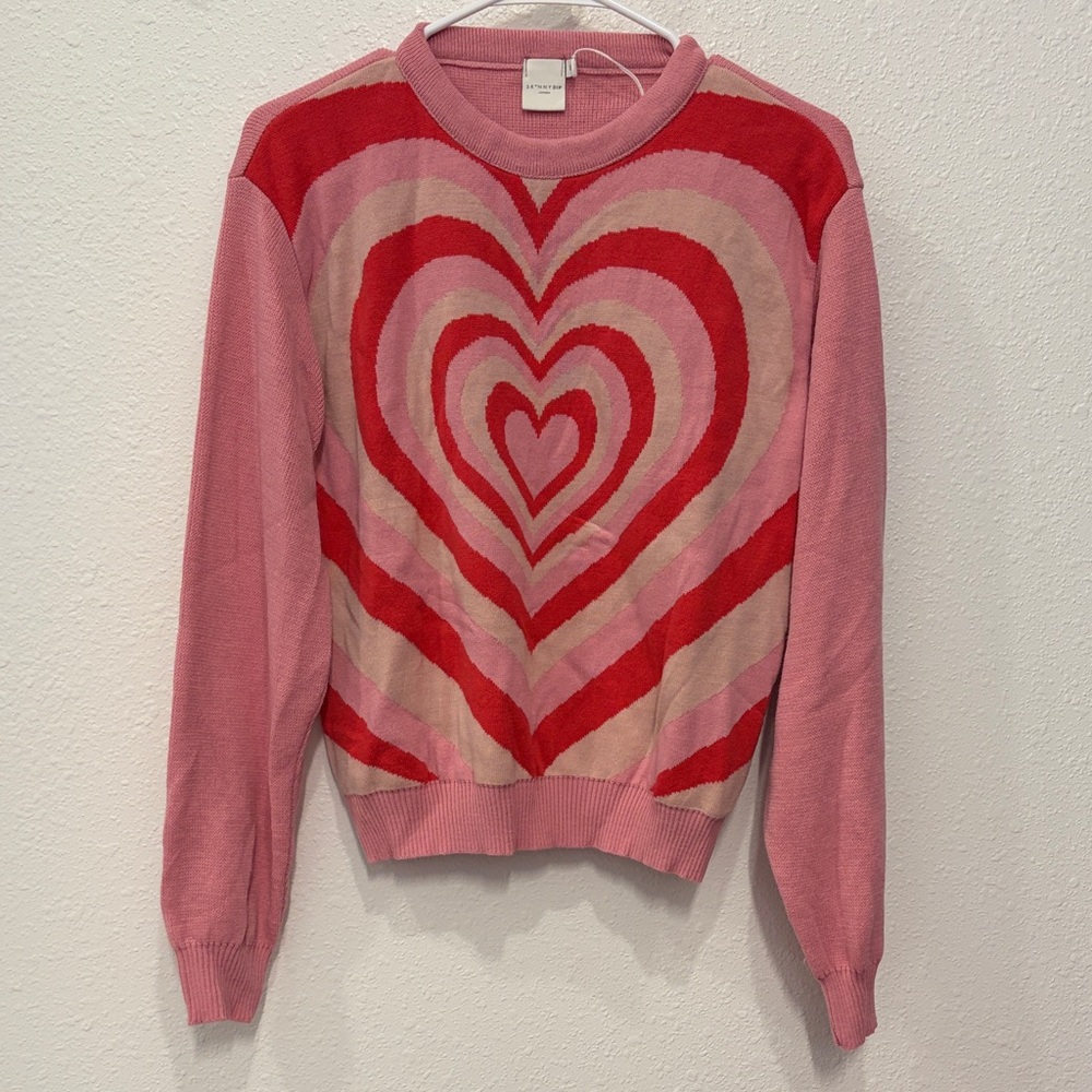 NWOT Vibrant Heart Pattern Sweater